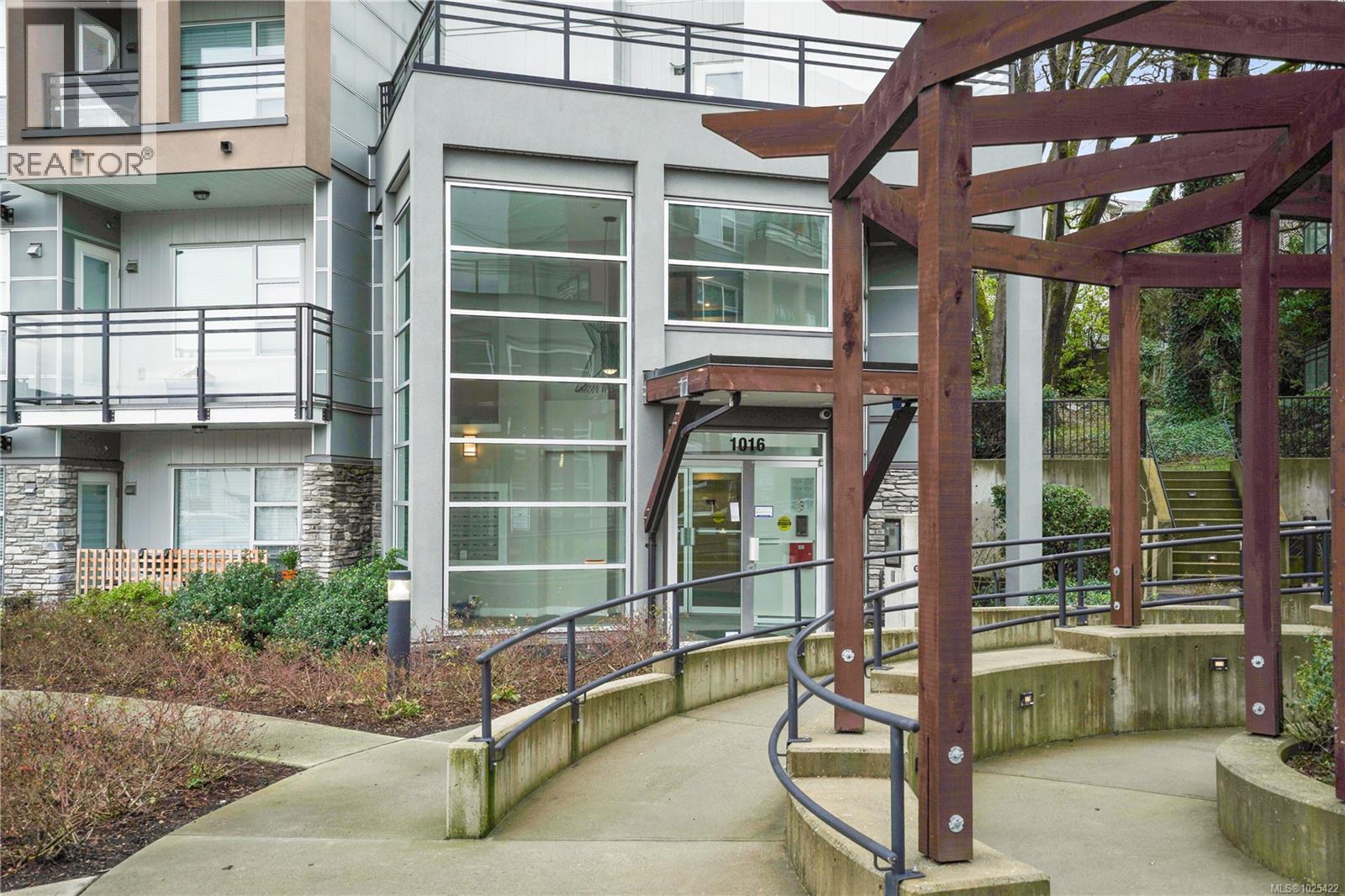 505 1016 Inverness Rd, Saanich, British Columbia  V8X 0B1 - Photo 13 - 1025422