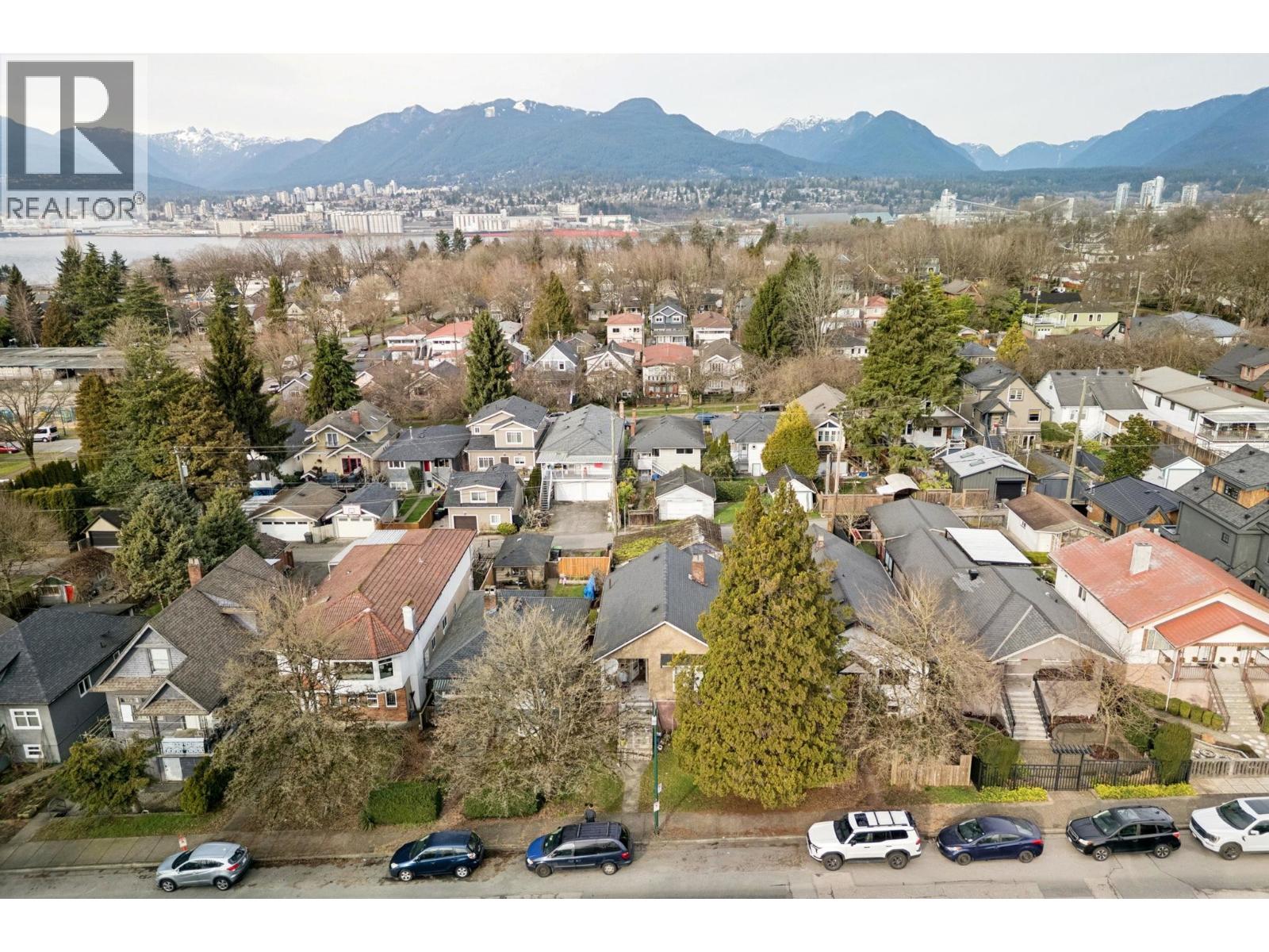 4928 Earles Street, Vancouver, British Columbia  V5R 3R5 - Photo 5 - R3086054