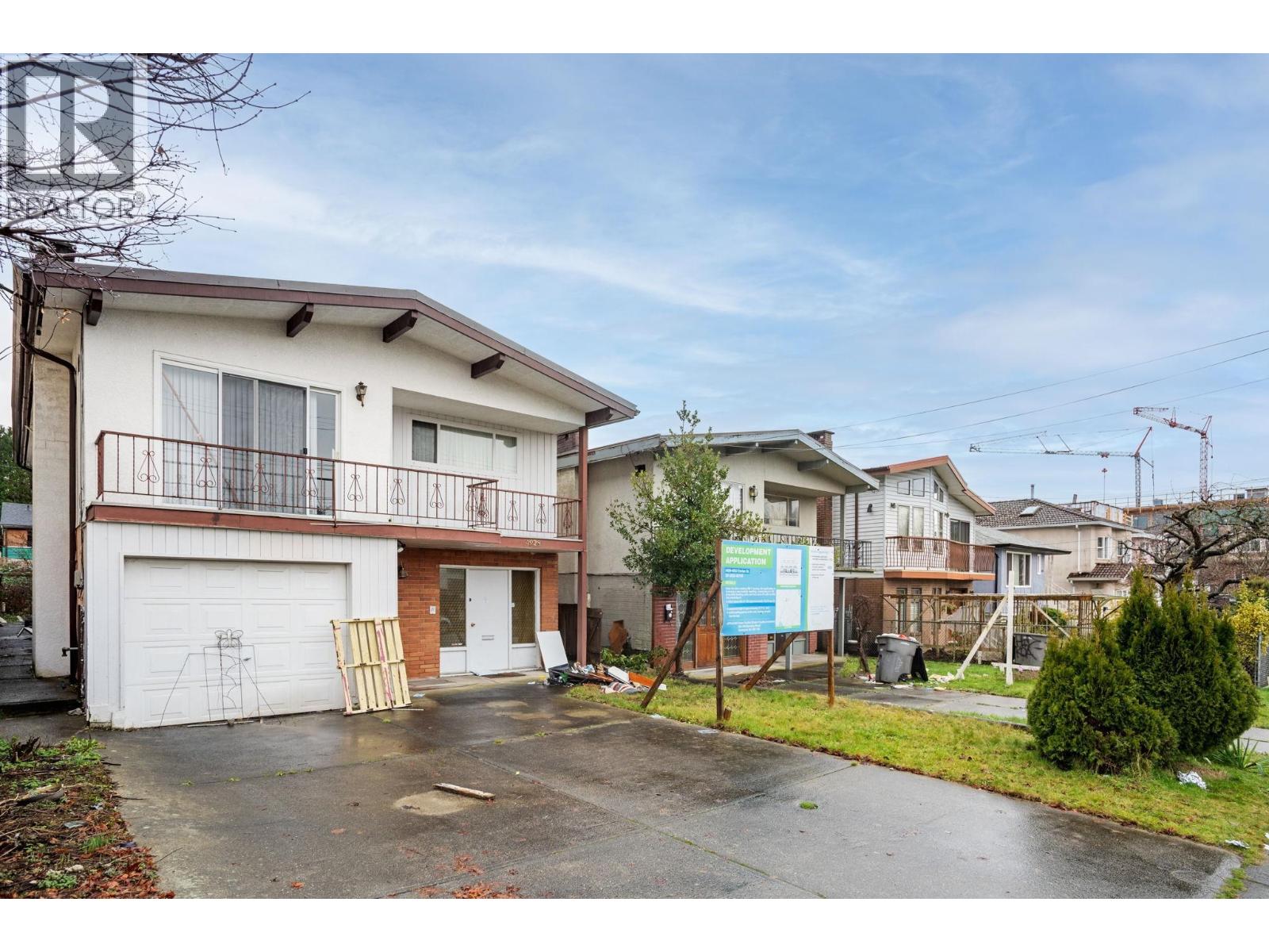 4928 Earles Street, Vancouver, British Columbia  V5R 3R5 - Photo 1 - R3086054