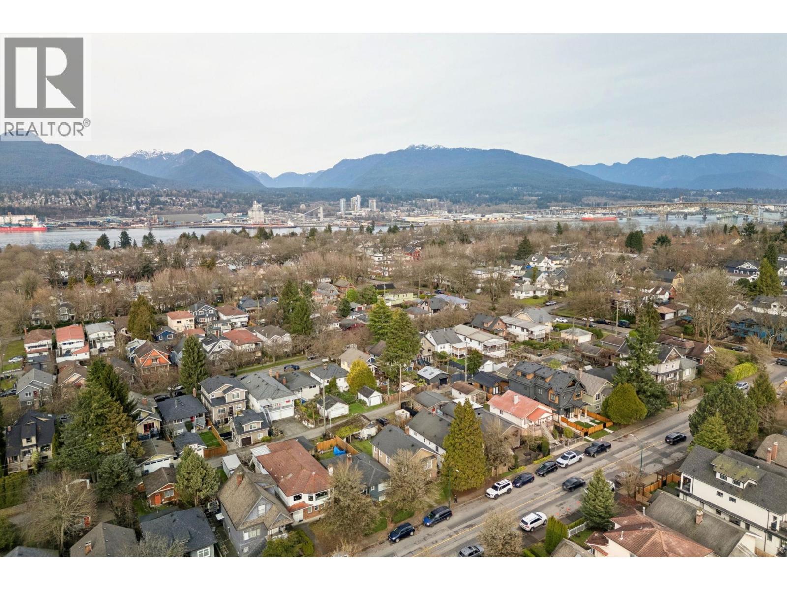 4928 Earles Street, Vancouver, British Columbia  V5R 3R5 - Photo 4 - R3086054