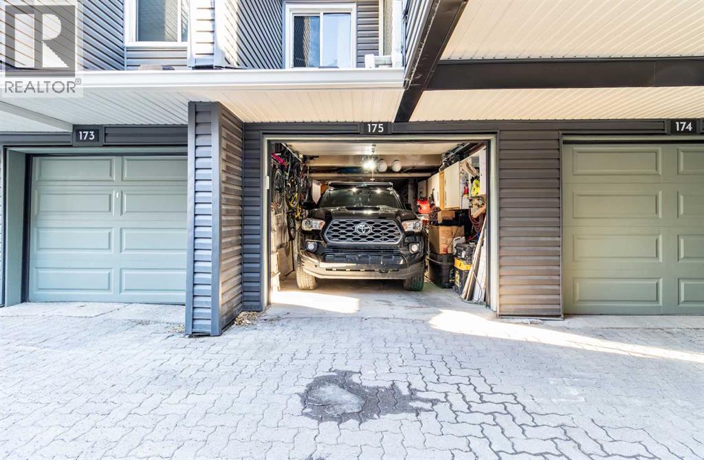 175, 77 Glamis Green Sw, Calgary, Alberta  T3E 6T9 - Photo 15 - A2284199