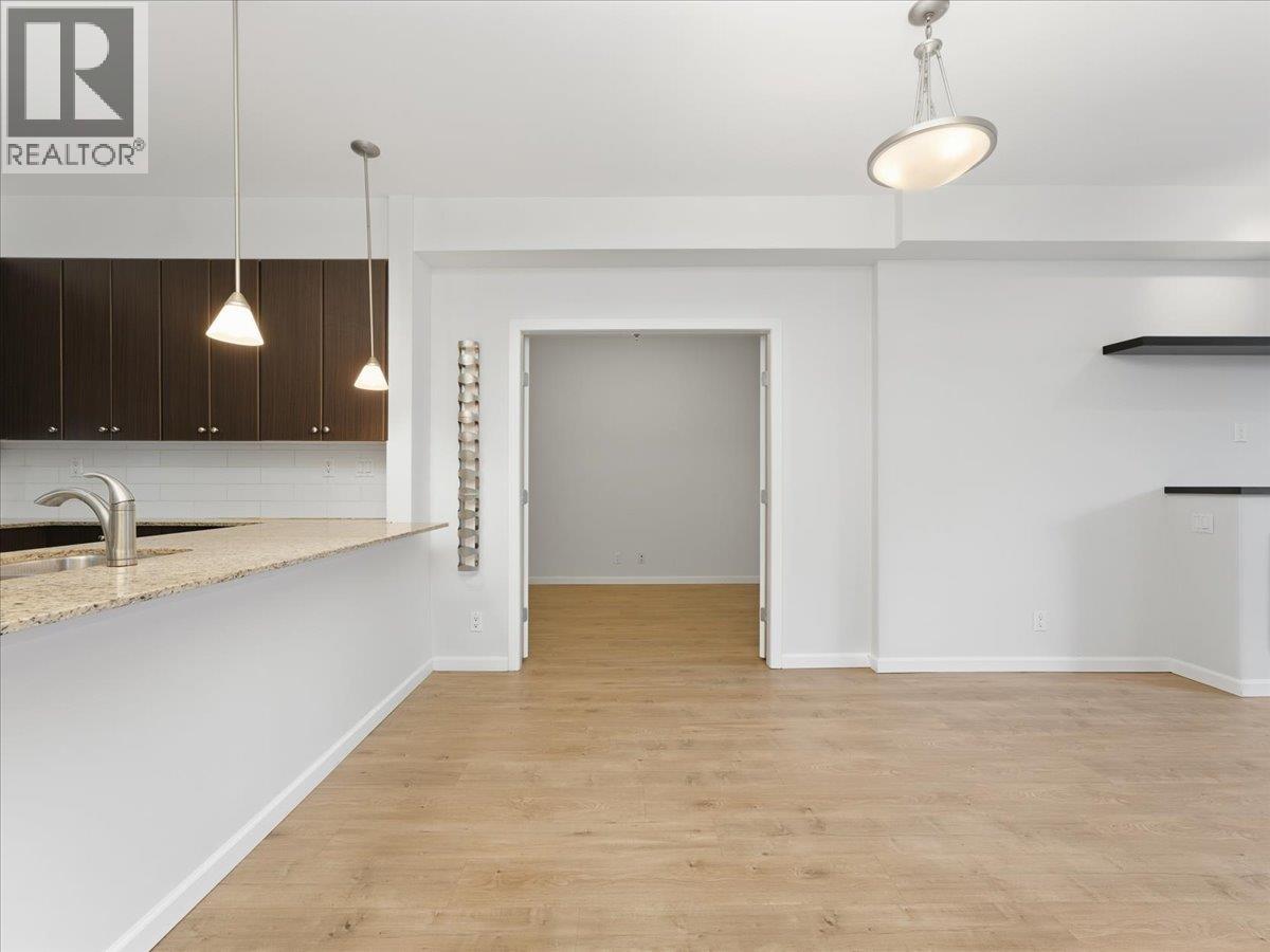 101 275 Ross Drive, New Westminster, British Columbia  V3L 0B6 - Photo 11 - R3087758