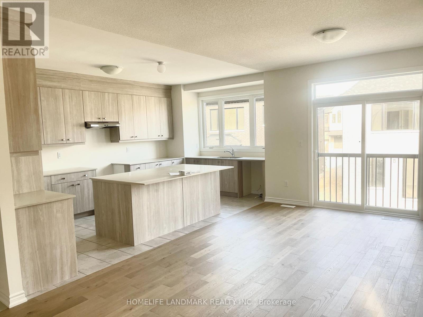 1017 Pisces Trail, Pickering, Ontario  L1X 0P7 - Photo 3 - E12773040