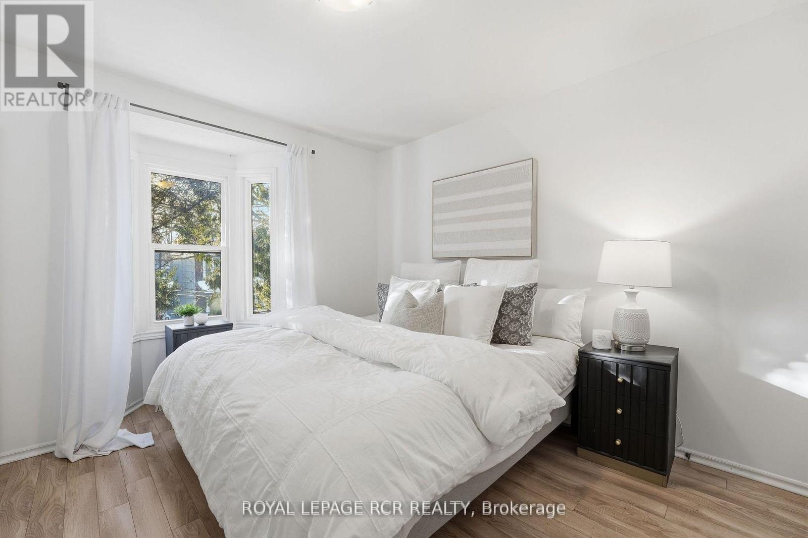 257 Rhodes Avenue, Toronto, Ontario  M4L 3A2 - Photo 11 - E12773158