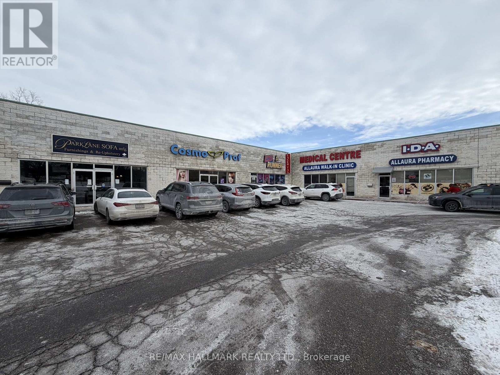 8 - 2 Allaura Boulevard E, Aurora, Ontario  L4G 3S5 - Photo 17 - N12773058