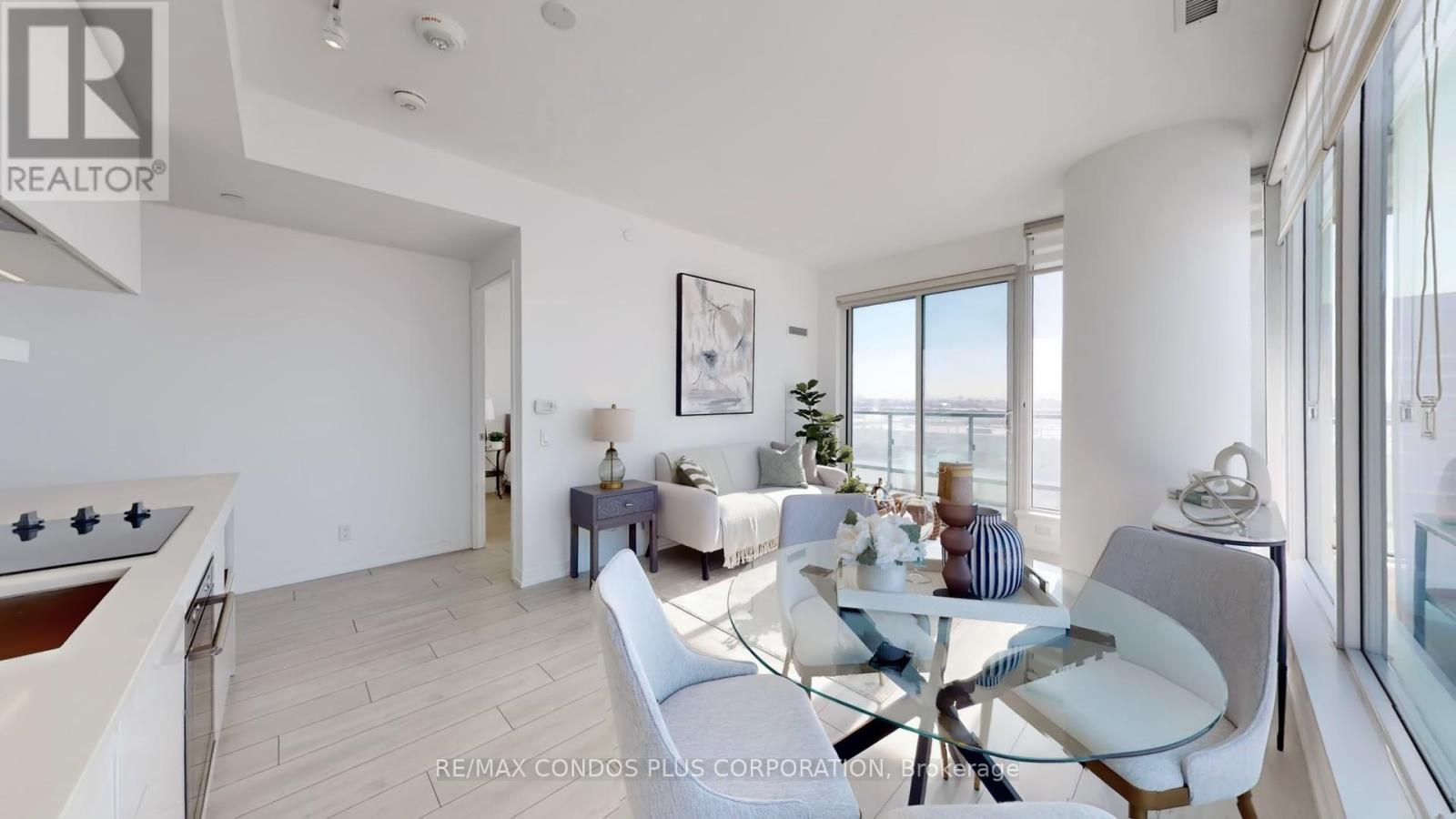 1909 - 5 Buttermill Avenue, Vaughan, Ontario  L4K 0J5 - Photo 8 - N12773066