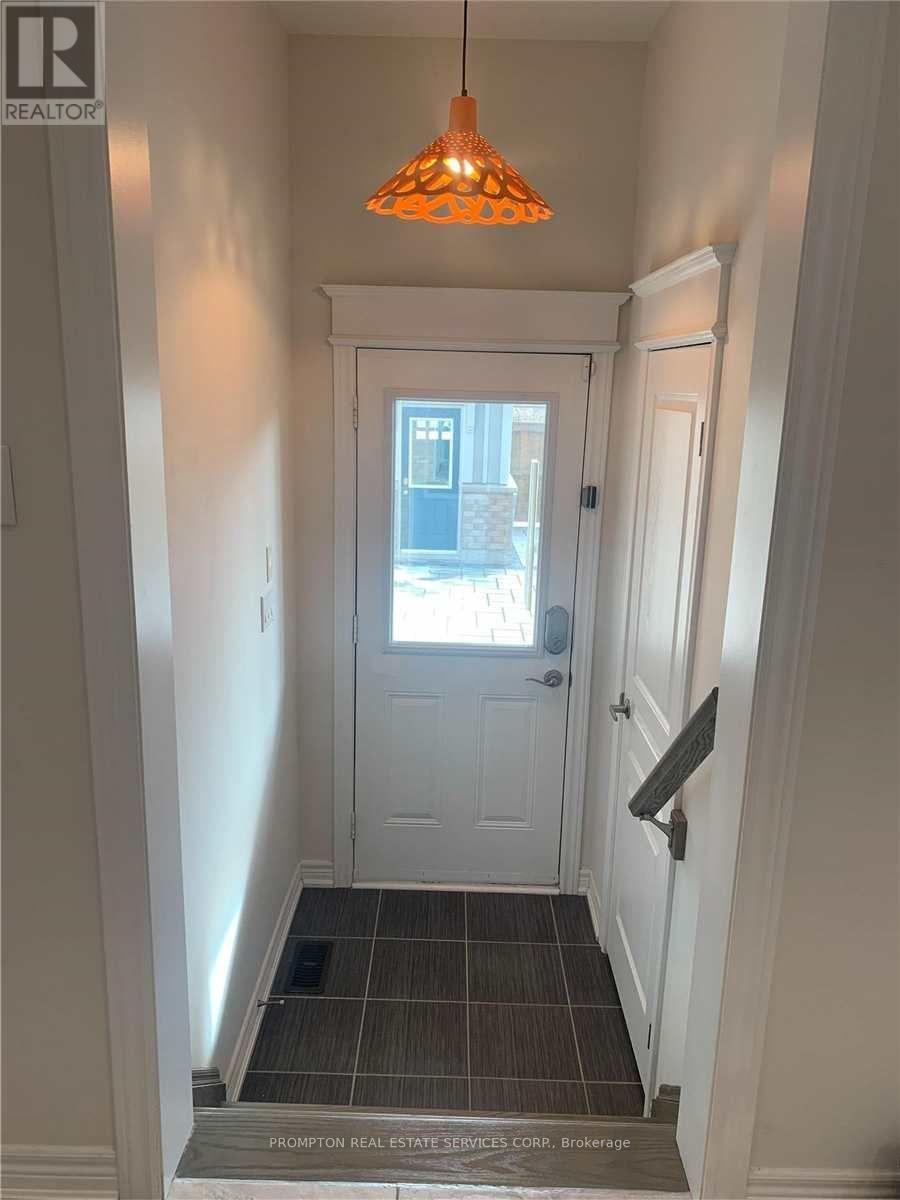 33 Calamint Lane, Richmond Hill, Ontario  L4E 1C3 - Photo 12 - N12773072