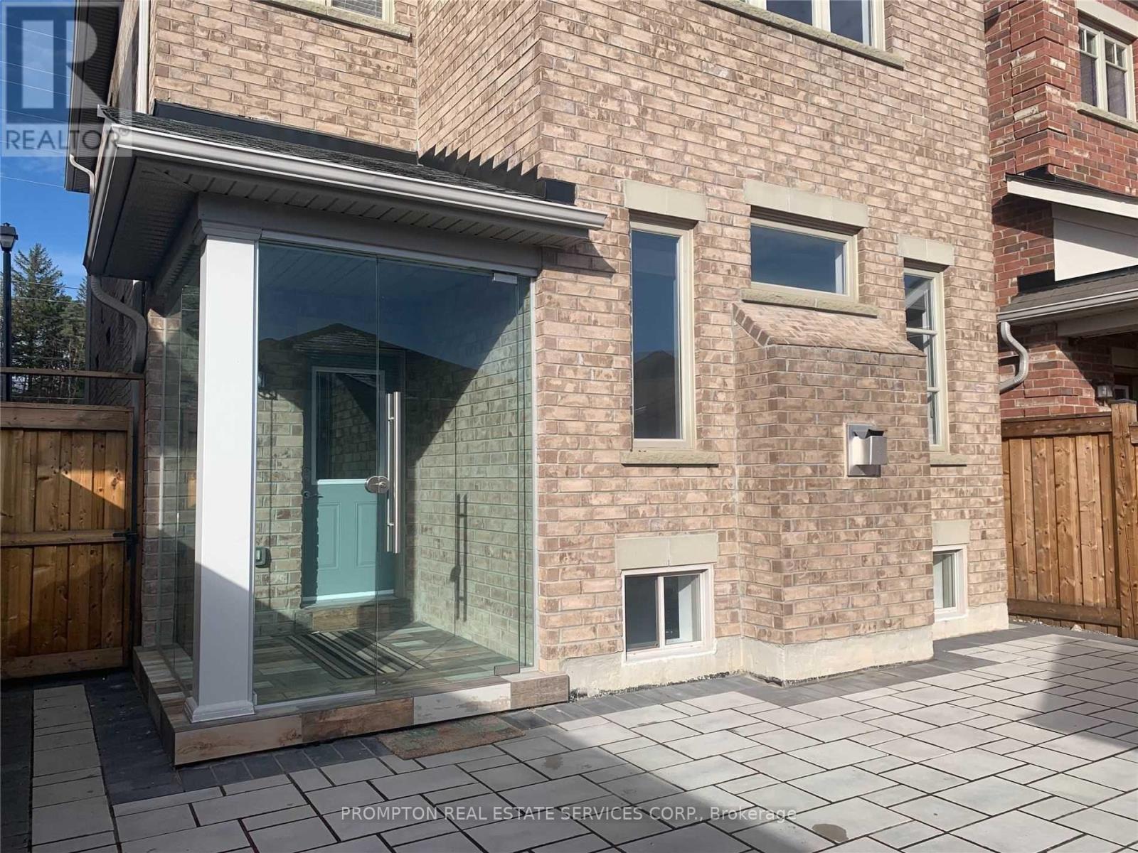 33 Calamint Lane, Richmond Hill, Ontario  L4E 1C3 - Photo 34 - N12773072