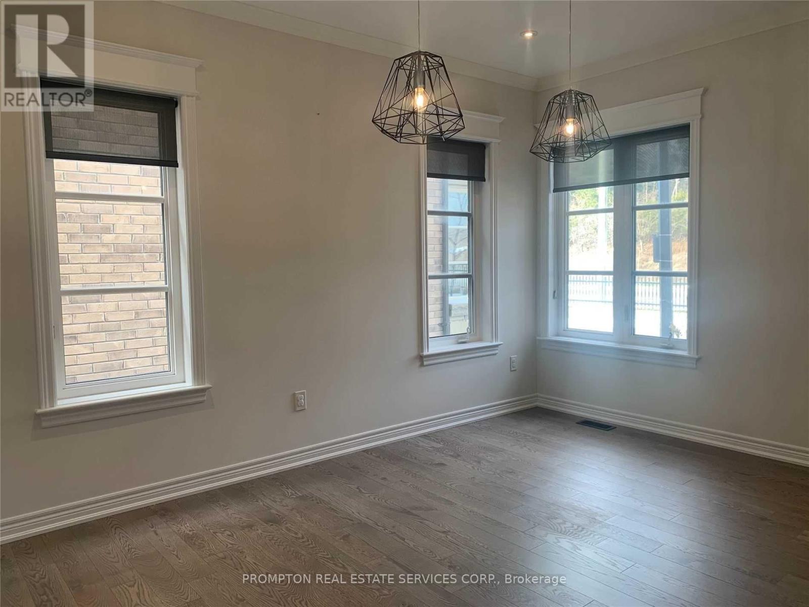 33 Calamint Lane, Richmond Hill, Ontario  L4E 1C3 - Photo 4 - N12773072