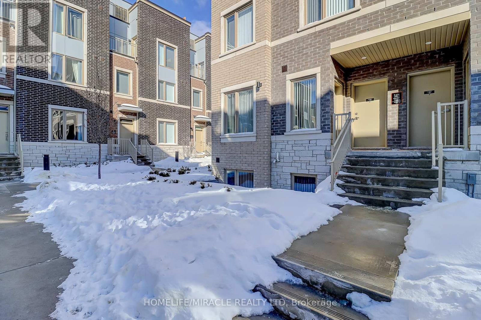 185 - 141 Honeycrisp Crescent, Vaughan, Ontario  L4K 5Z8 - Photo 2 - N12773162