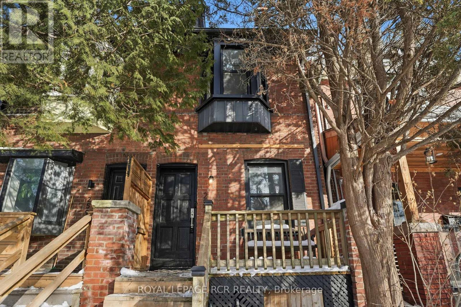 257 RHODES AVENUE, Toronto, Ontario