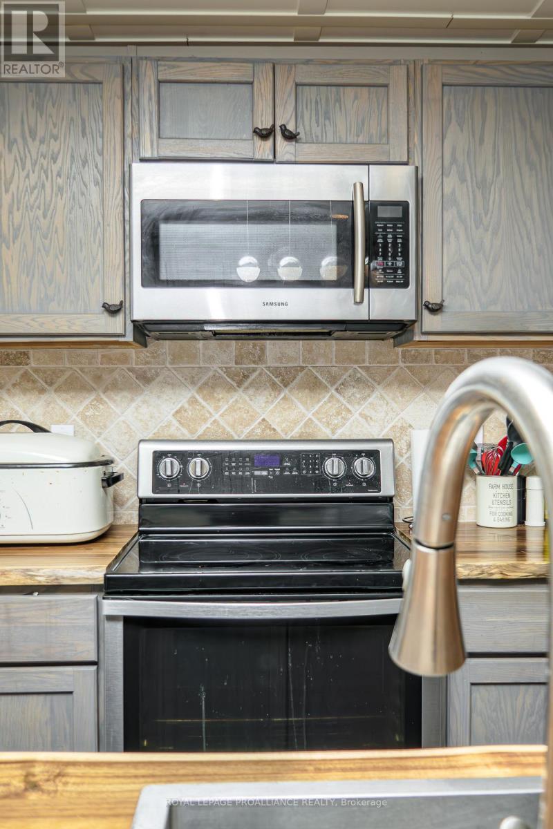 146 Creswell Drive, Quinte West (Trenton Ward), Ontario  K8V 3H5 - Photo 21 - X12772436