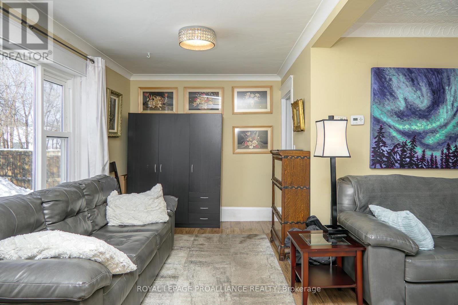 146 Creswell Drive, Quinte West (Trenton Ward), Ontario  K8V 3H5 - Photo 11 - X12772436