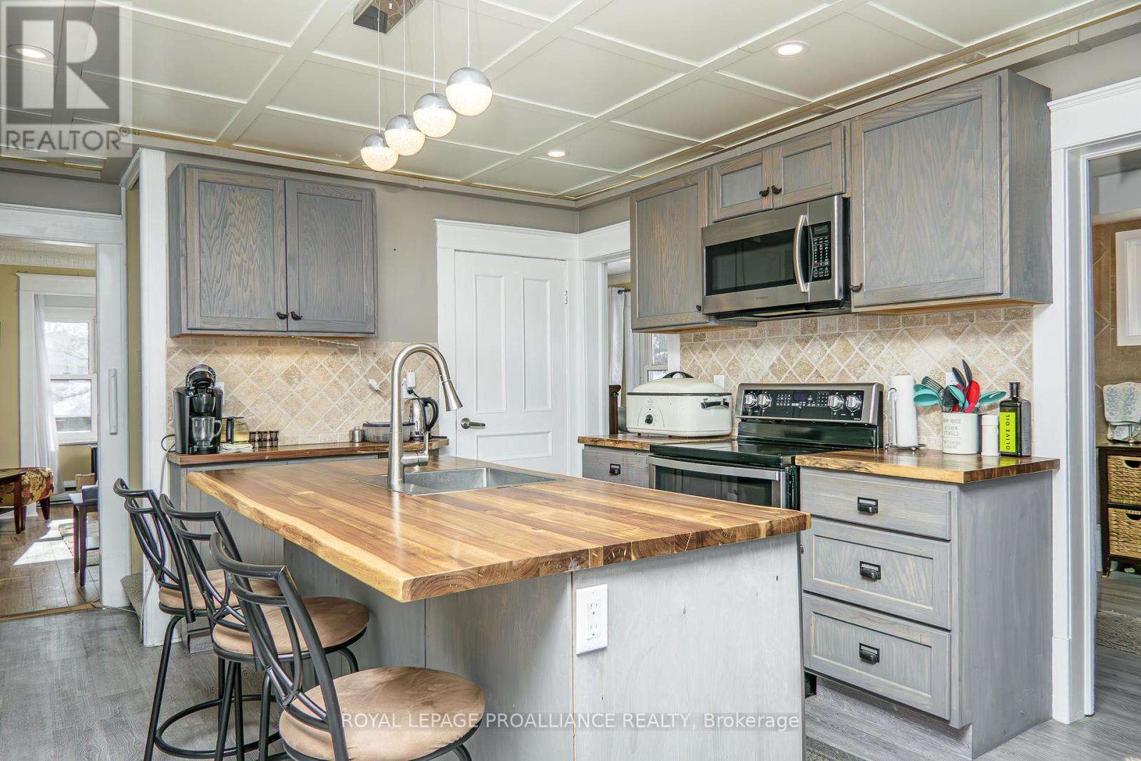 146 Creswell Drive, Quinte West (Trenton Ward), Ontario  K8V 3H5 - Photo 17 - X12772436