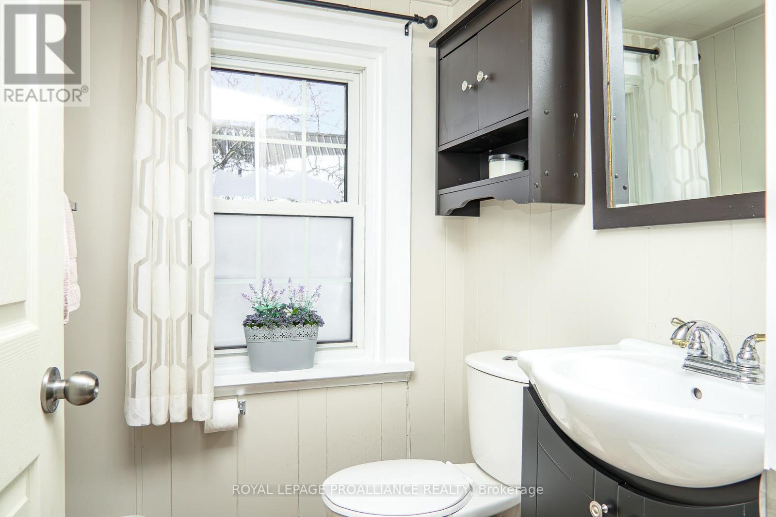 146 Creswell Drive, Quinte West (Trenton Ward), Ontario  K8V 3H5 - Photo 38 - X12772436