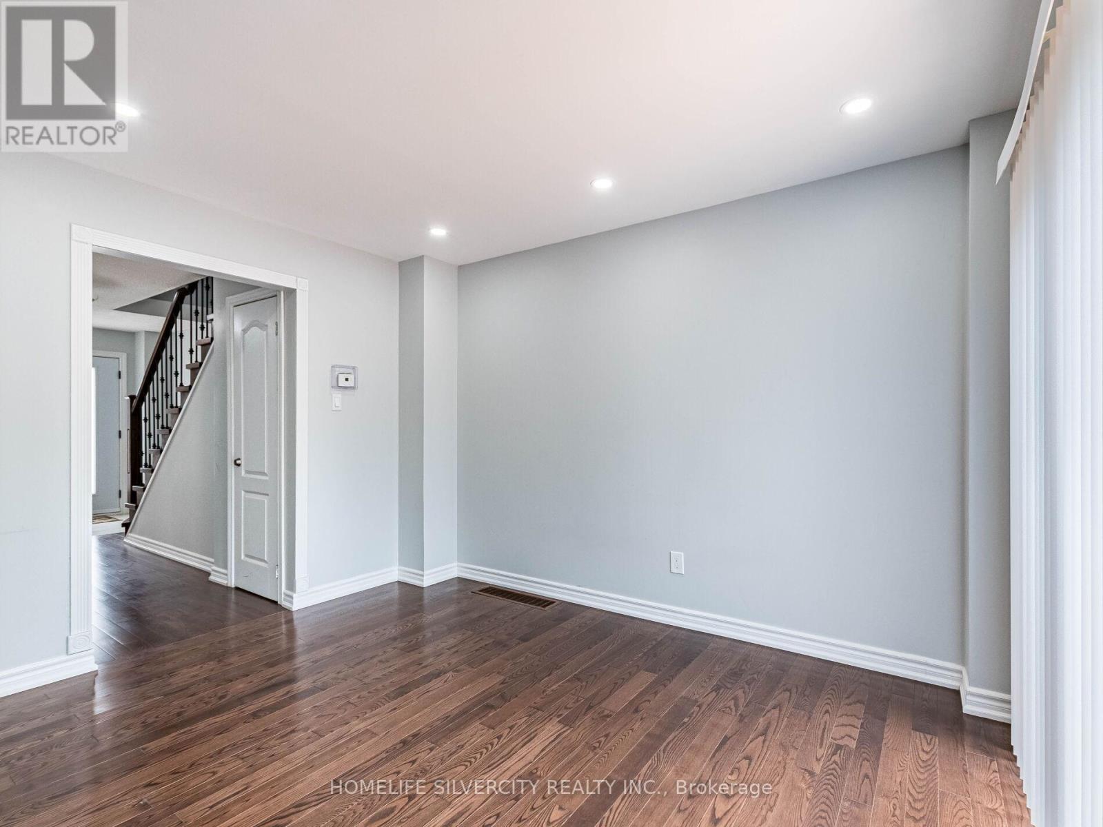 1 - 30 Castlehill Road, Brampton, Ontario  L6X 4E2 - Photo 15 - W12773006