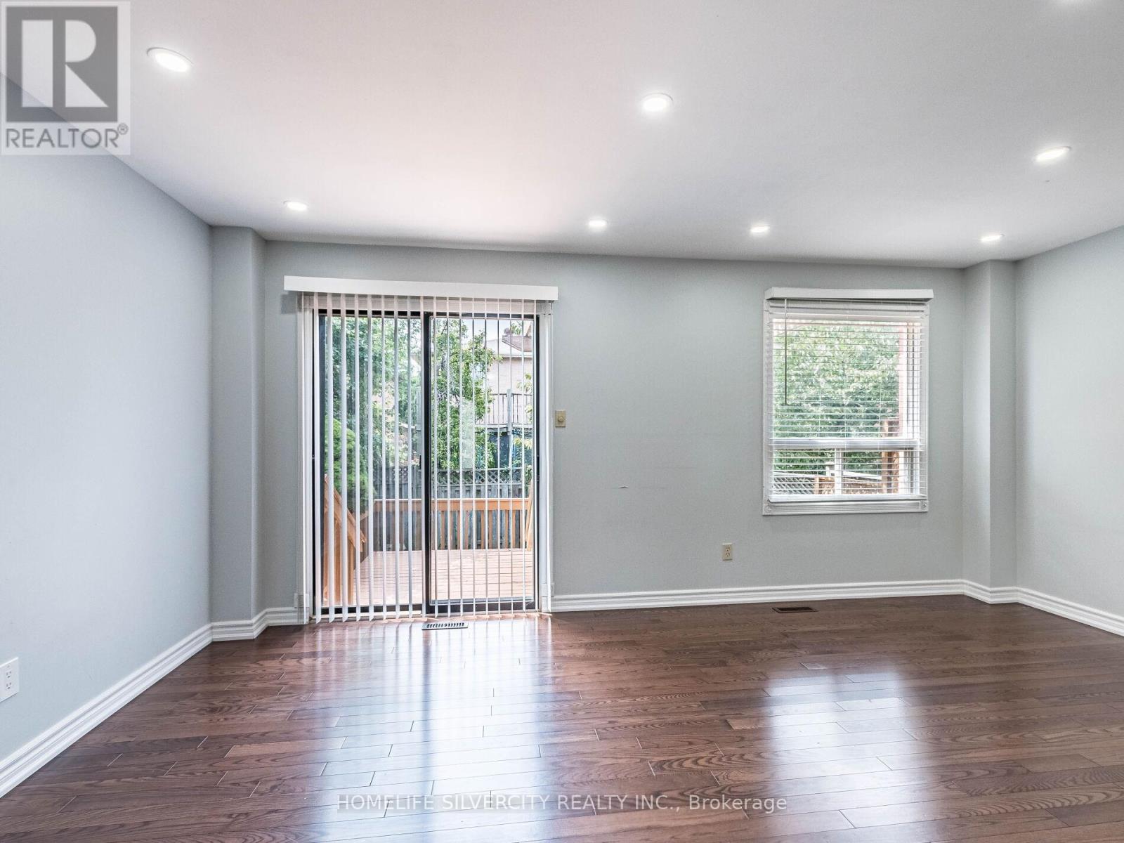 1 - 30 Castlehill Road, Brampton, Ontario  L6X 4E2 - Photo 8 - W12773006