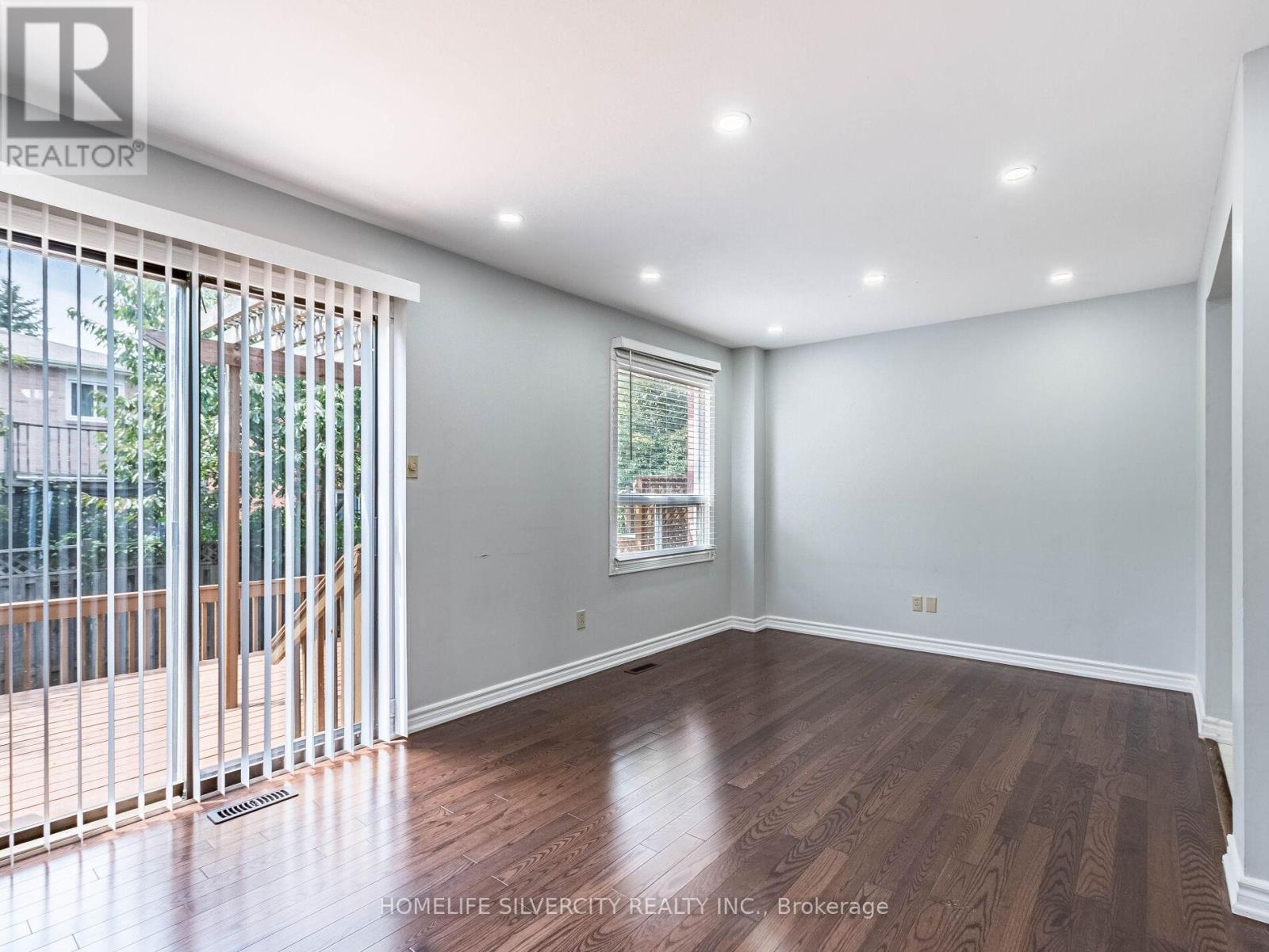 1 - 30 Castlehill Road, Brampton, Ontario  L6X 4E2 - Photo 9 - W12773006