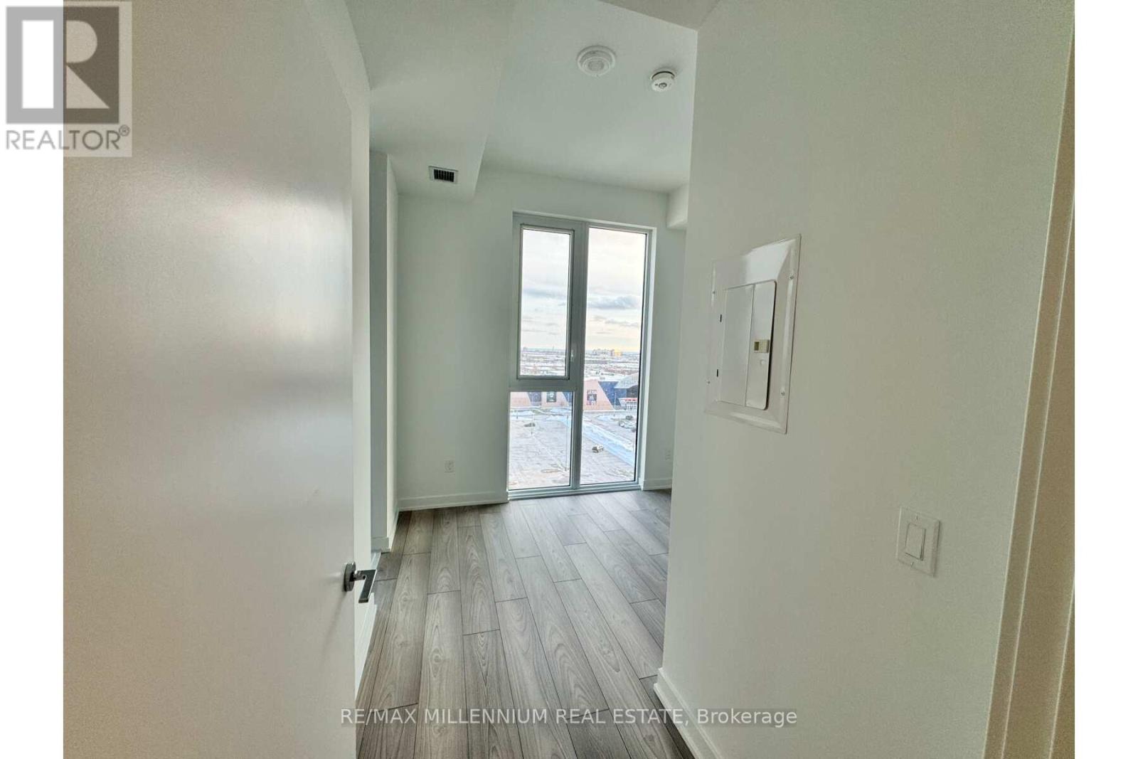 814 - 1007 The Queensway W, Toronto, Ontario  M8Z 6C7 - Photo 10 - W12773010