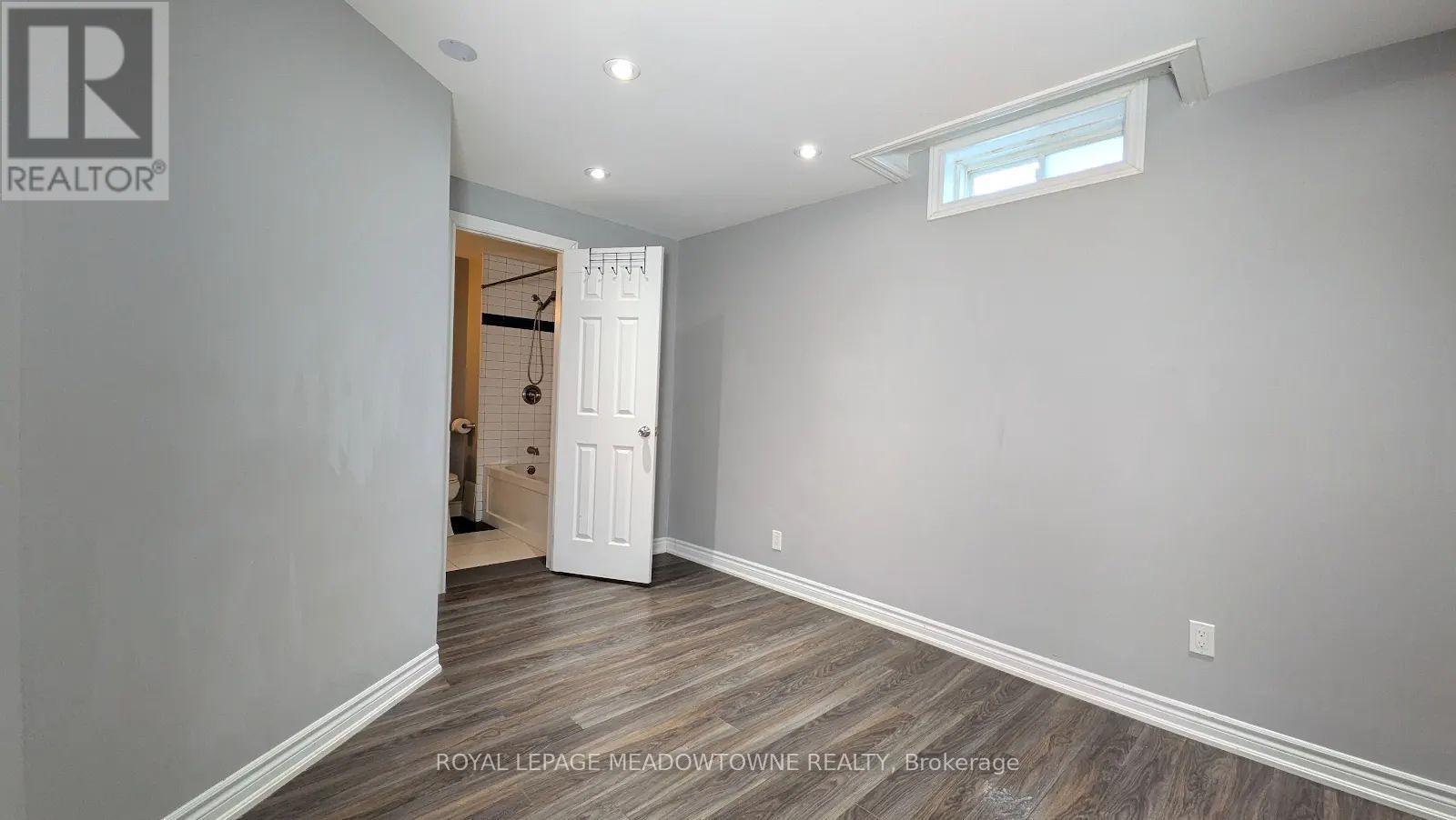 259 Queen Mary Drive, Brampton, Ontario  L7A 3L6 - Photo 11 - W12773012