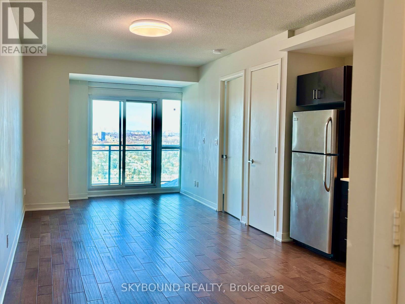 2723 - 165 Legion Road N, Toronto, Ontario  M8Y 0B3 - Photo 14 - W12773036