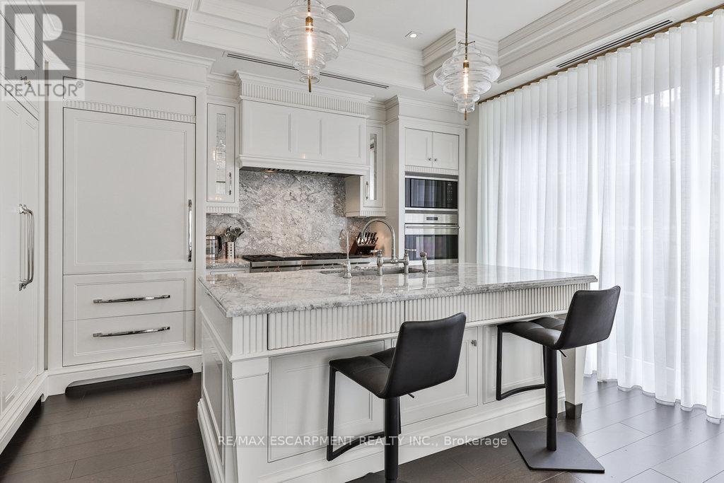 212 - 300 Randall Street, Oakville, Ontario  L6J 3G4 - Photo 42 - W12773050