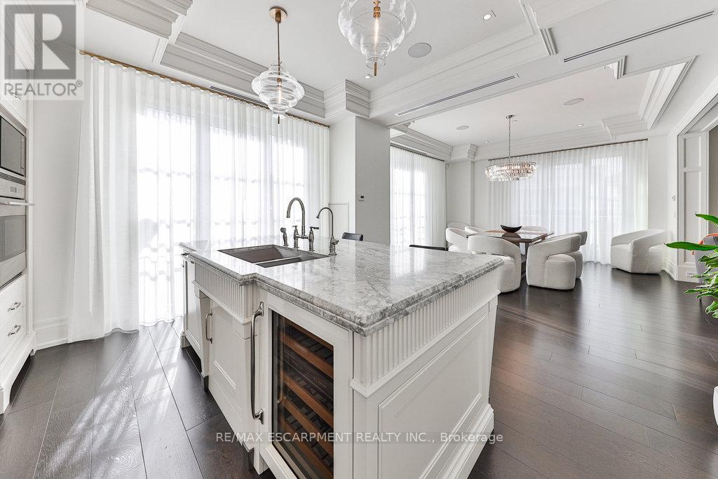 212 - 300 Randall Street, Oakville, Ontario  L6J 3G4 - Photo 47 - W12773050