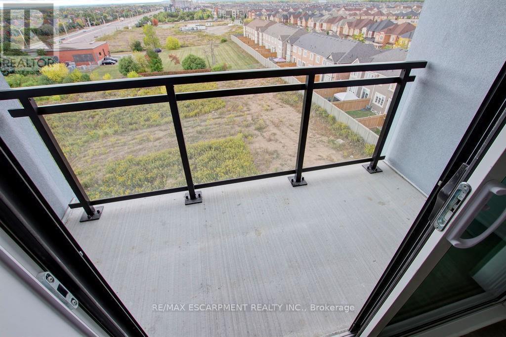 508 - 95 Dundas Street W, Oakville, Ontario  L9M 5N4 - Photo 12 - W12773060