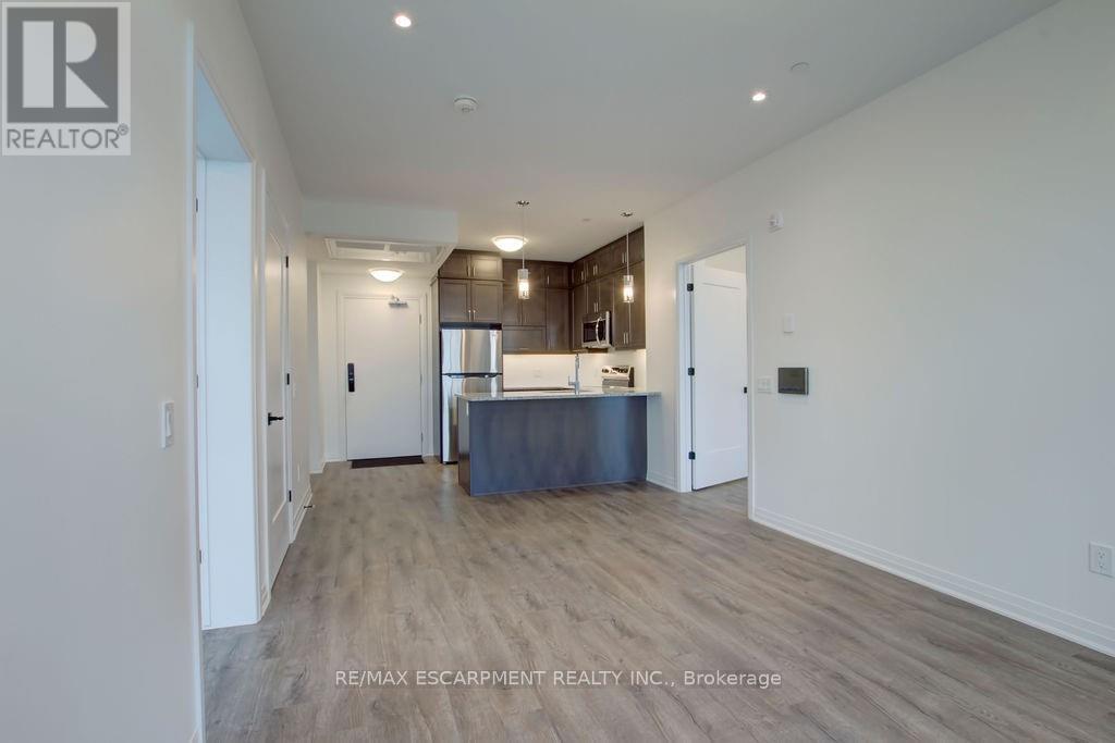 508 - 95 Dundas Street W, Oakville, Ontario  L9M 5N4 - Photo 6 - W12773060