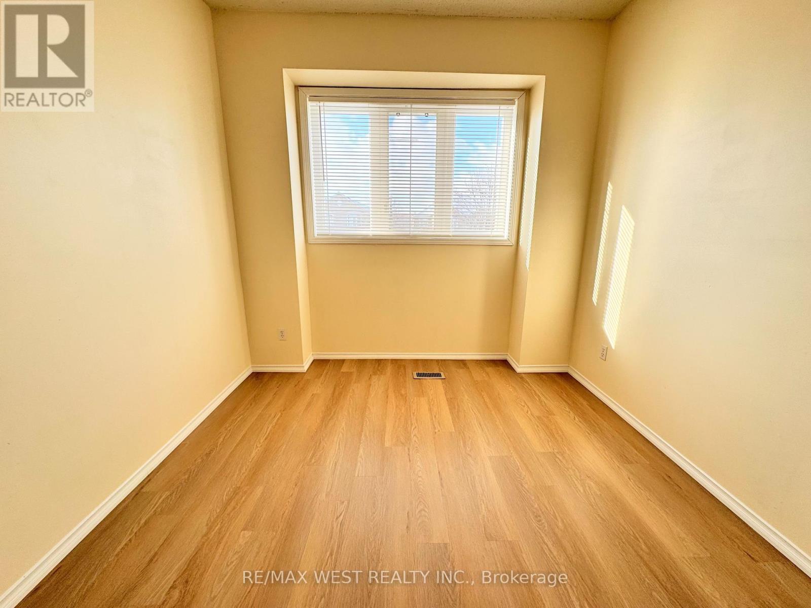 269 Pressed Brick Drive, Brampton, Ontario  L6V 4L2 - Photo 15 - W12773076