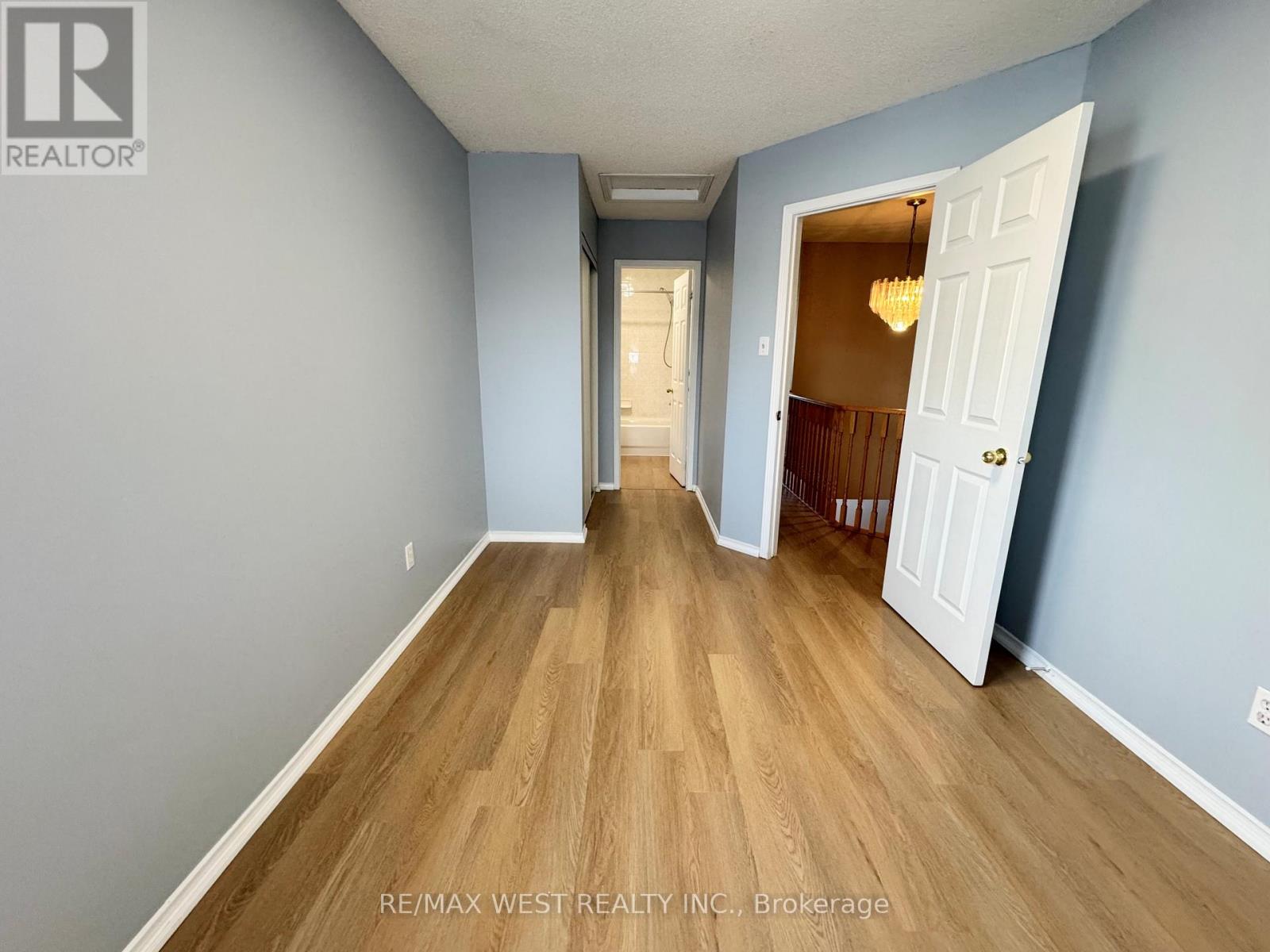 269 Pressed Brick Drive, Brampton, Ontario  L6V 4L2 - Photo 19 - W12773076