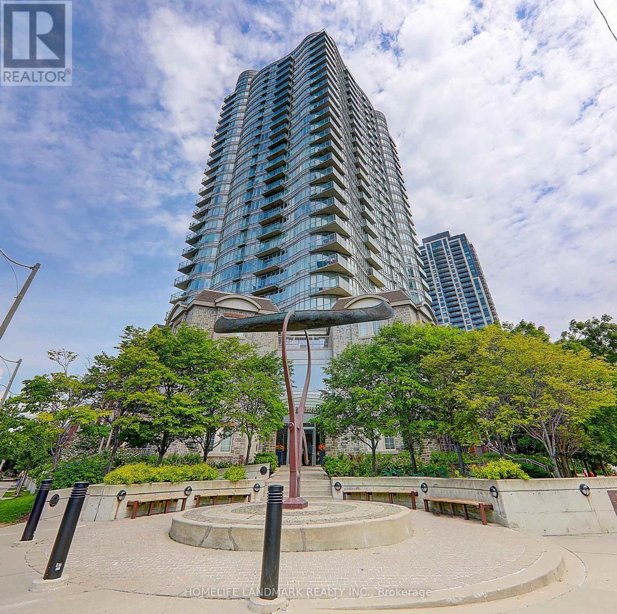 1811 - 15 Windermere Avenue, Toronto, Ontario  M6S 5A2 - Photo 2 - W12773088