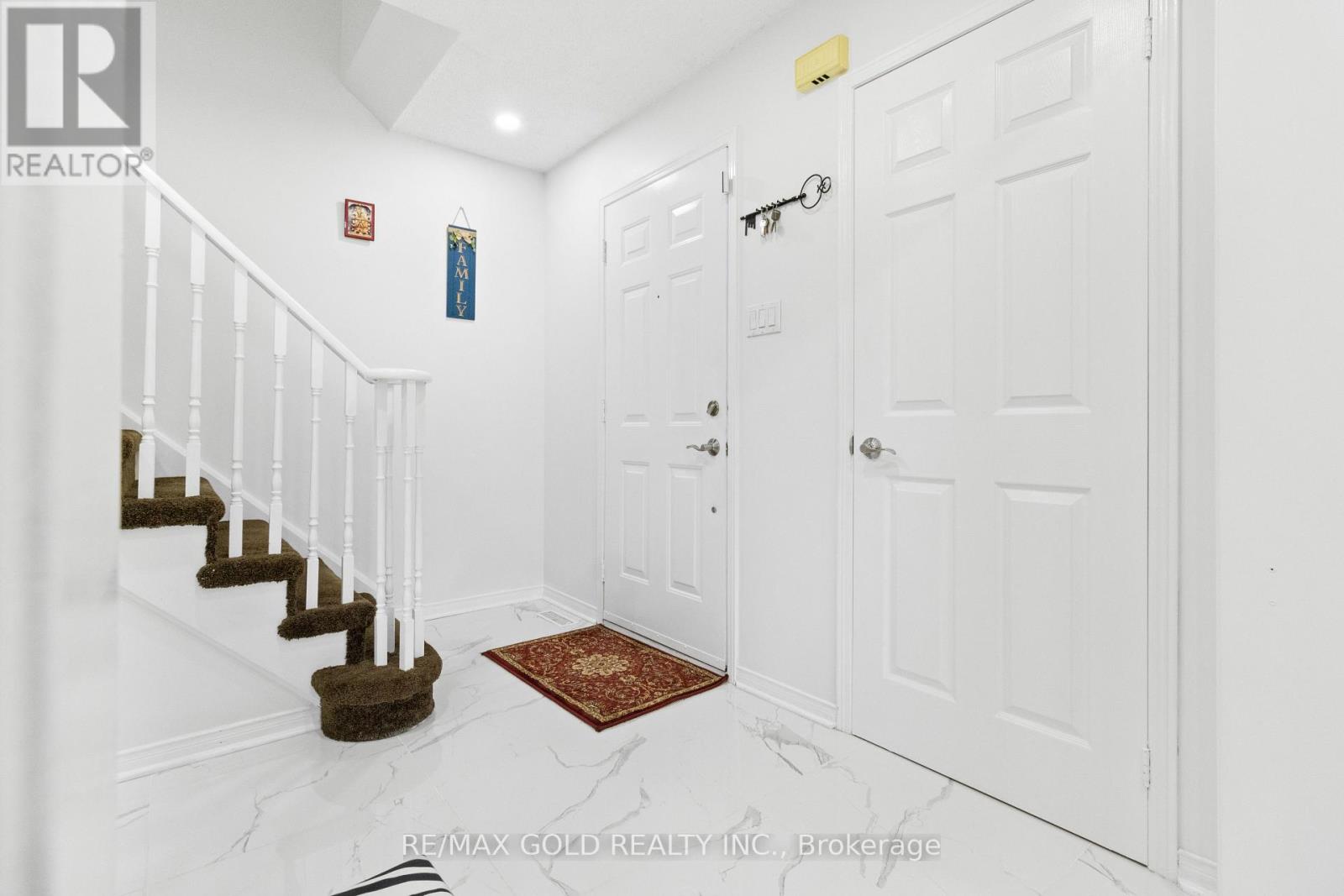 40 Blue Spruce Street, Brampton, Ontario  L6R 1C5 - Photo 13 - W12773098