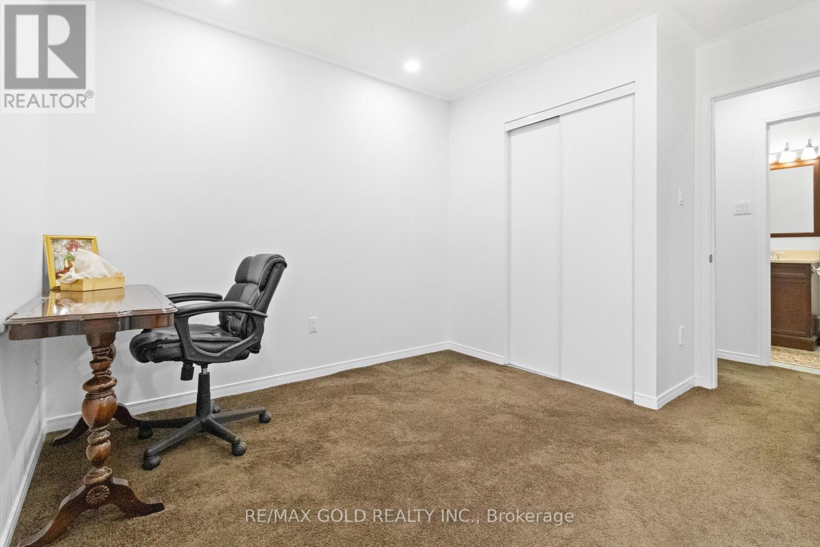 40 Blue Spruce Street, Brampton, Ontario  L6R 1C5 - Photo 15 - W12773098