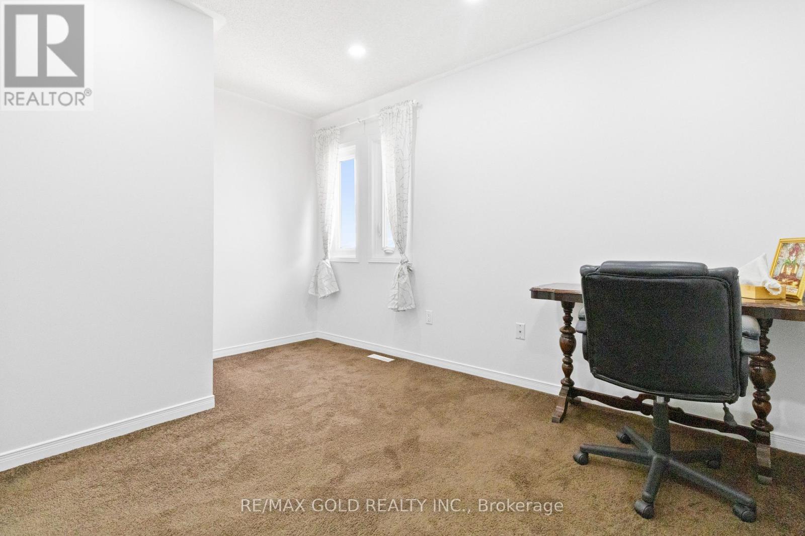 40 Blue Spruce Street, Brampton, Ontario  L6R 1C5 - Photo 16 - W12773098