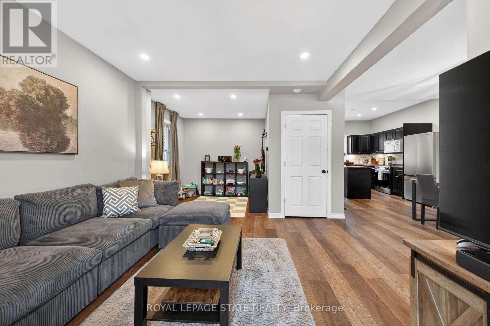 306 Cumberland Avenue, Hamilton, Ontario  L8M 2A1 - Photo 11 - X12773180