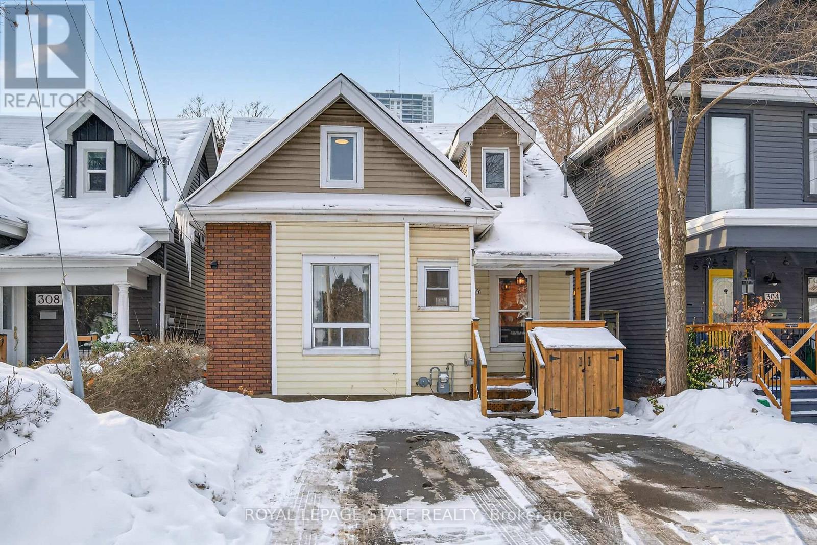 306 Cumberland Avenue, Hamilton, Ontario  L8M 2A1 - Photo 3 - X12773180