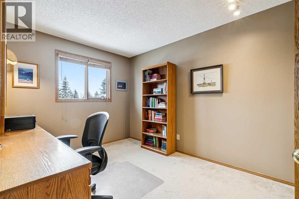 75 Shawnee Crescent, Calgary, Alberta  T2Y 1W4 - Photo 22 - A2276077