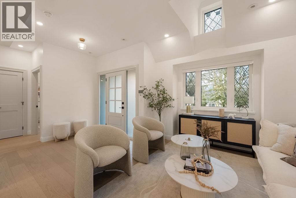 Listing Picture 4 of 40 : 2542 GRANT STREET, Vancouver / 溫哥華 - 魯藝地產 Yvonne Lu Group - MLS Medallion Club Member