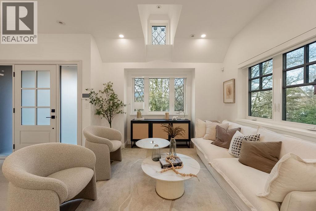 Listing Picture 3 of 40 : 2542 GRANT STREET, Vancouver / 溫哥華 - 魯藝地產 Yvonne Lu Group - MLS Medallion Club Member