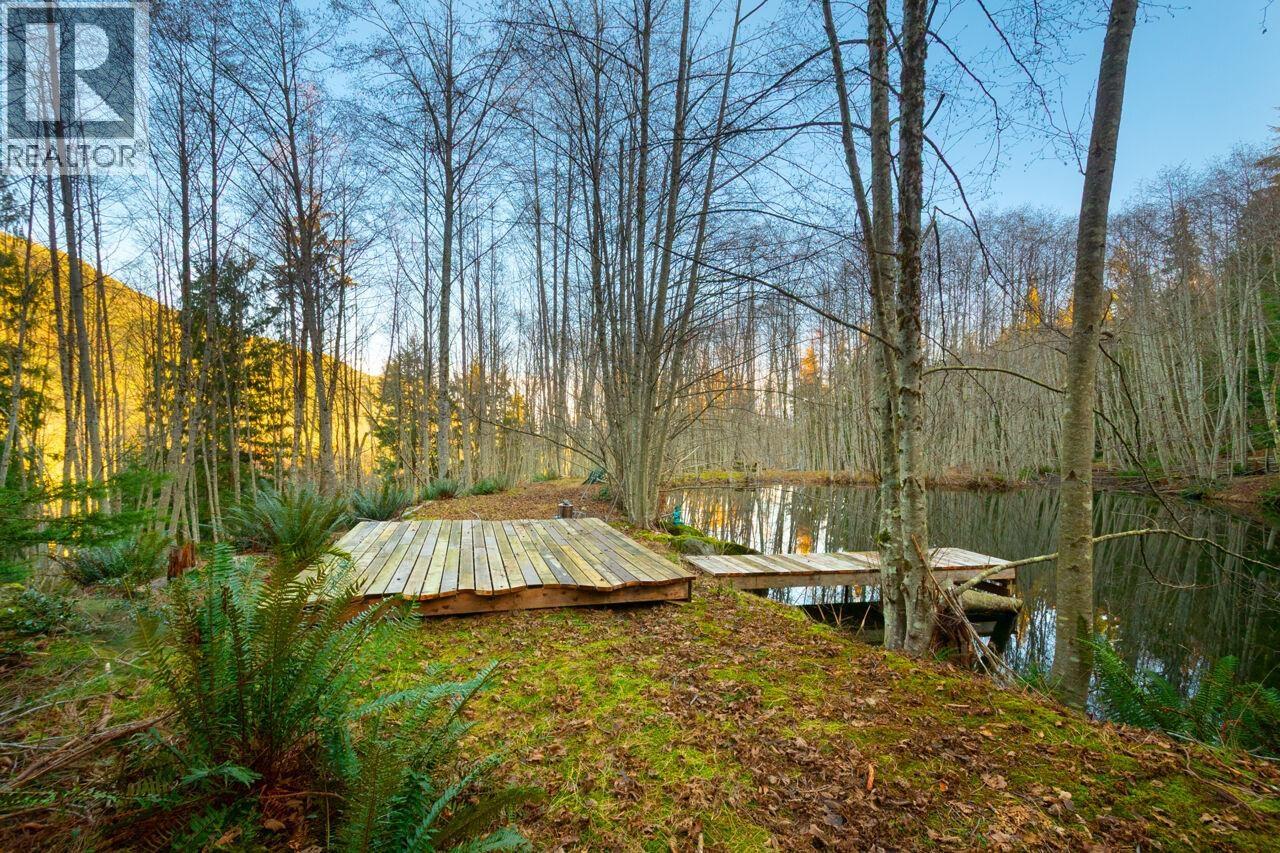 1049 Grafton Road, Bowen Island, British Columbia  V0N 1G2 - Photo 4 - R3084896