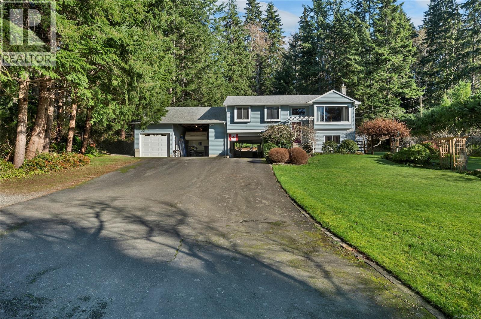 698 Plaza Rd, Quadra Island, British Columbia