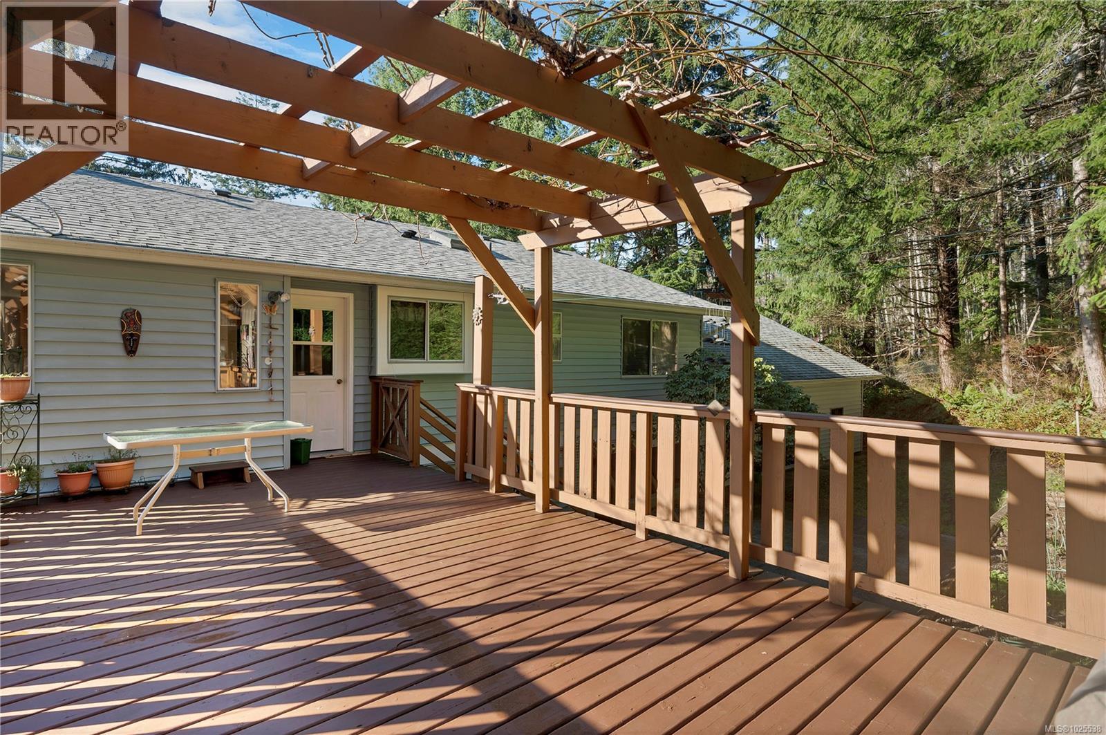 698 Plaza Rd, Quadra Island, British Columbia  V0P 1N0 - Photo 17 - 1025538