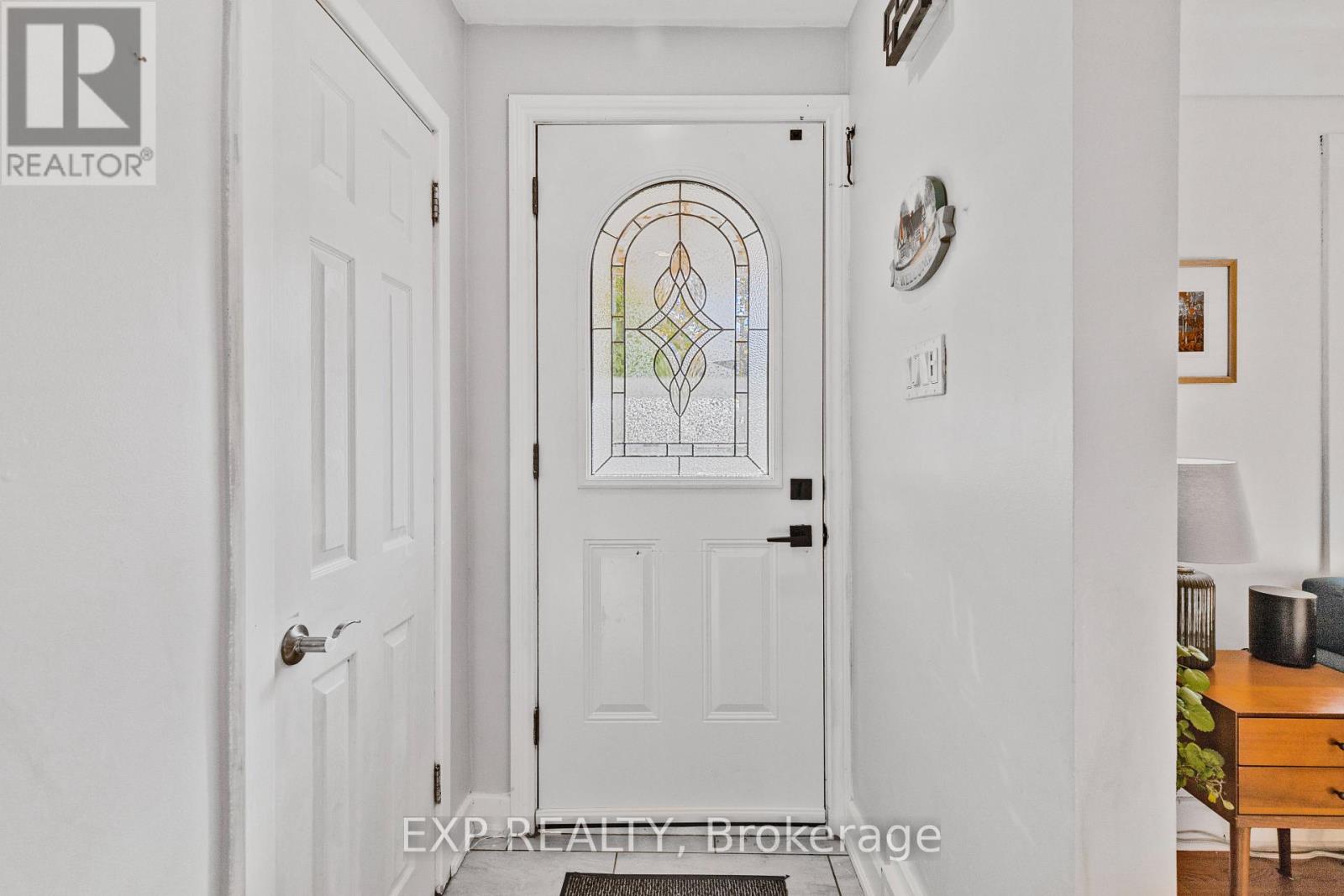 1177 Bellview Street, Burlington, Ontario  L7S 1C6 - Photo 6 - W12773218