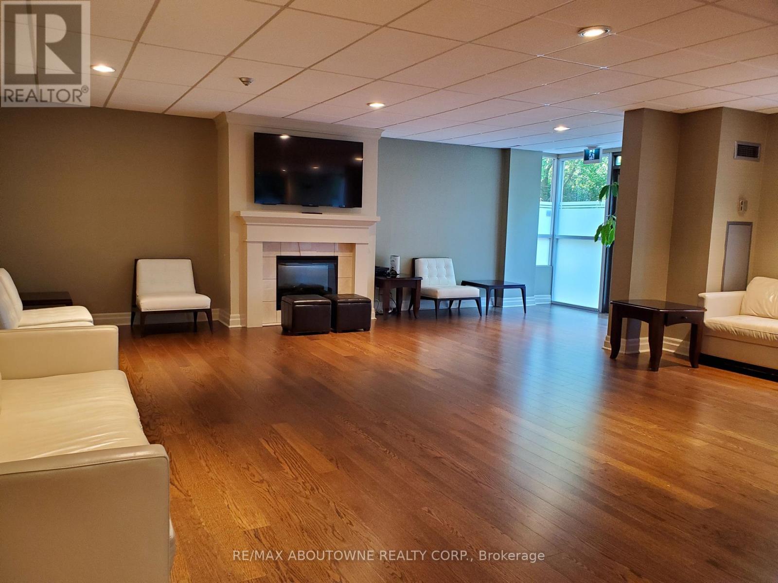 216 - 1485 Lakeshore Road E, Mississauga, Ontario  L5E 3G2 - Photo 38 - W12766058