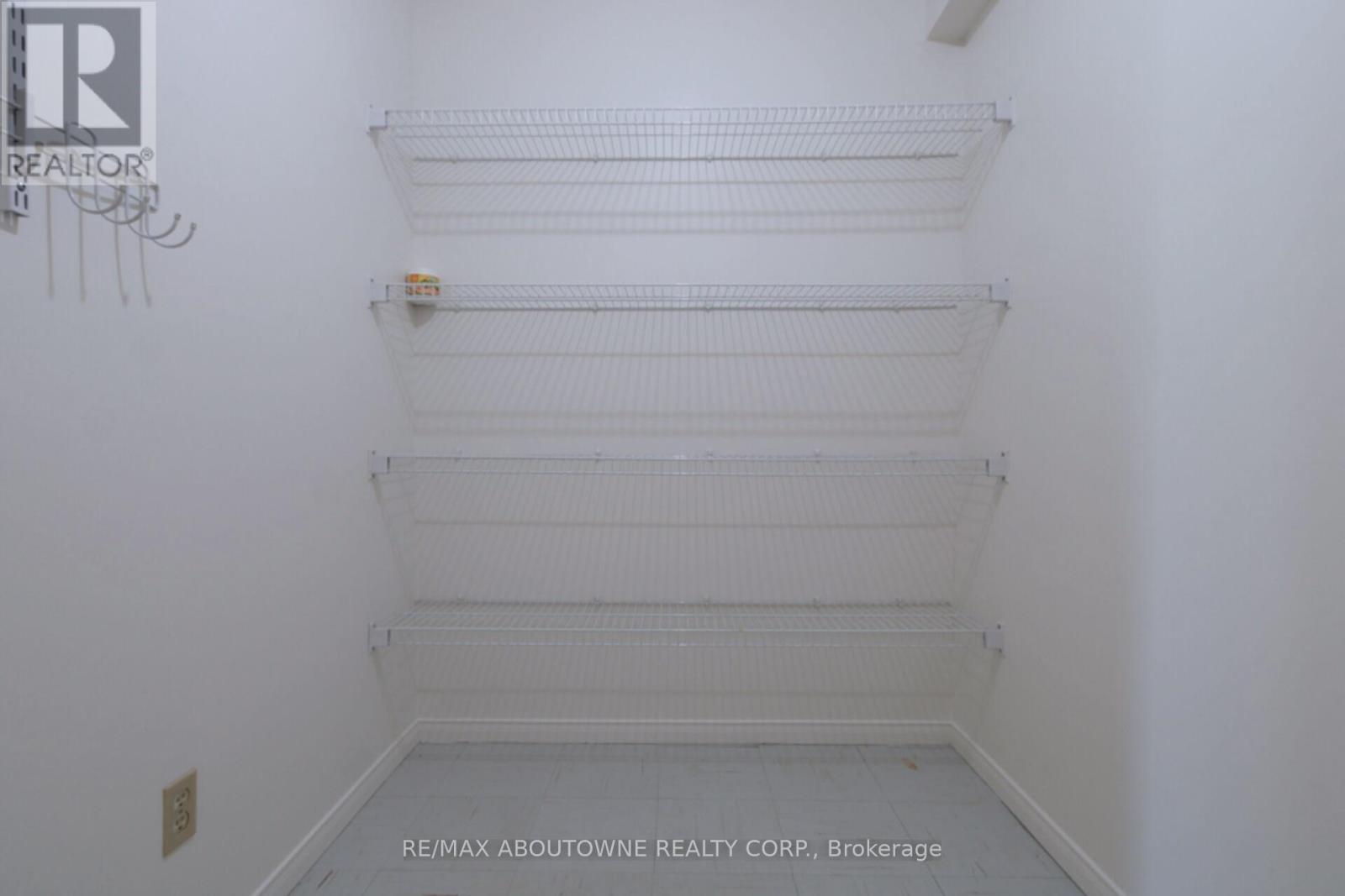 216 - 1485 Lakeshore Road E, Mississauga, Ontario  L5E 3G2 - Photo 29 - W12766058