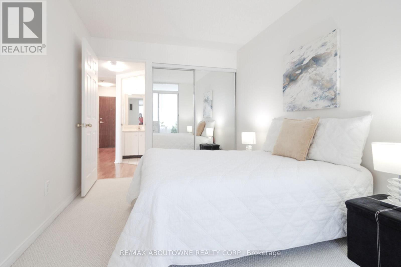 216 - 1485 Lakeshore Road E, Mississauga, Ontario  L5E 3G2 - Photo 25 - W12766058