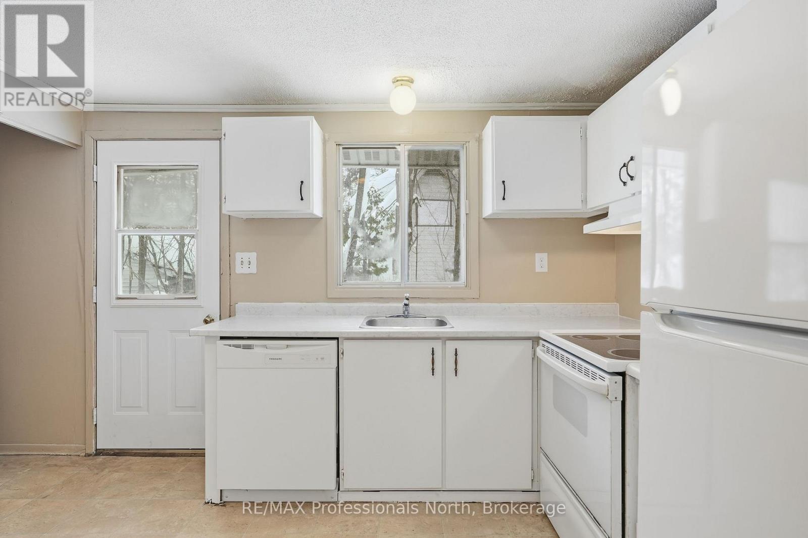 25 Dudley Drive, Bracebridge, Ontario  P1L 1K3 - Photo 12 - X12773250