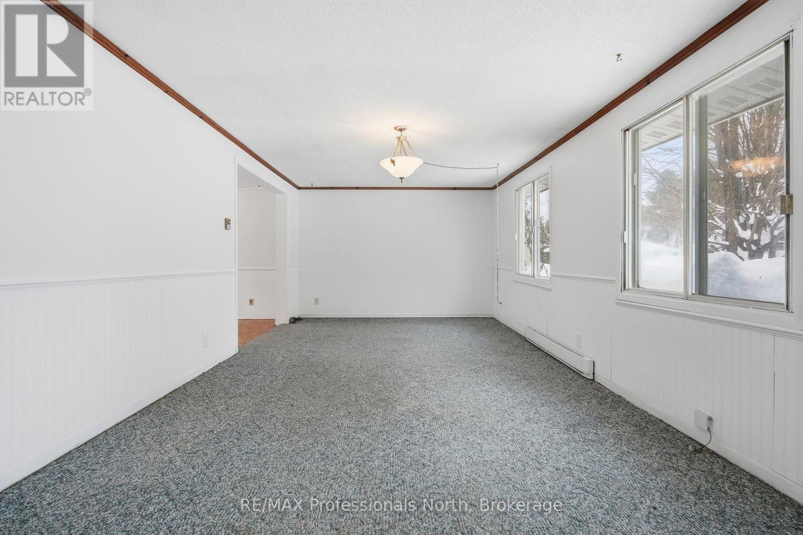 25 Dudley Drive, Bracebridge, Ontario  P1L 1K3 - Photo 3 - X12773250