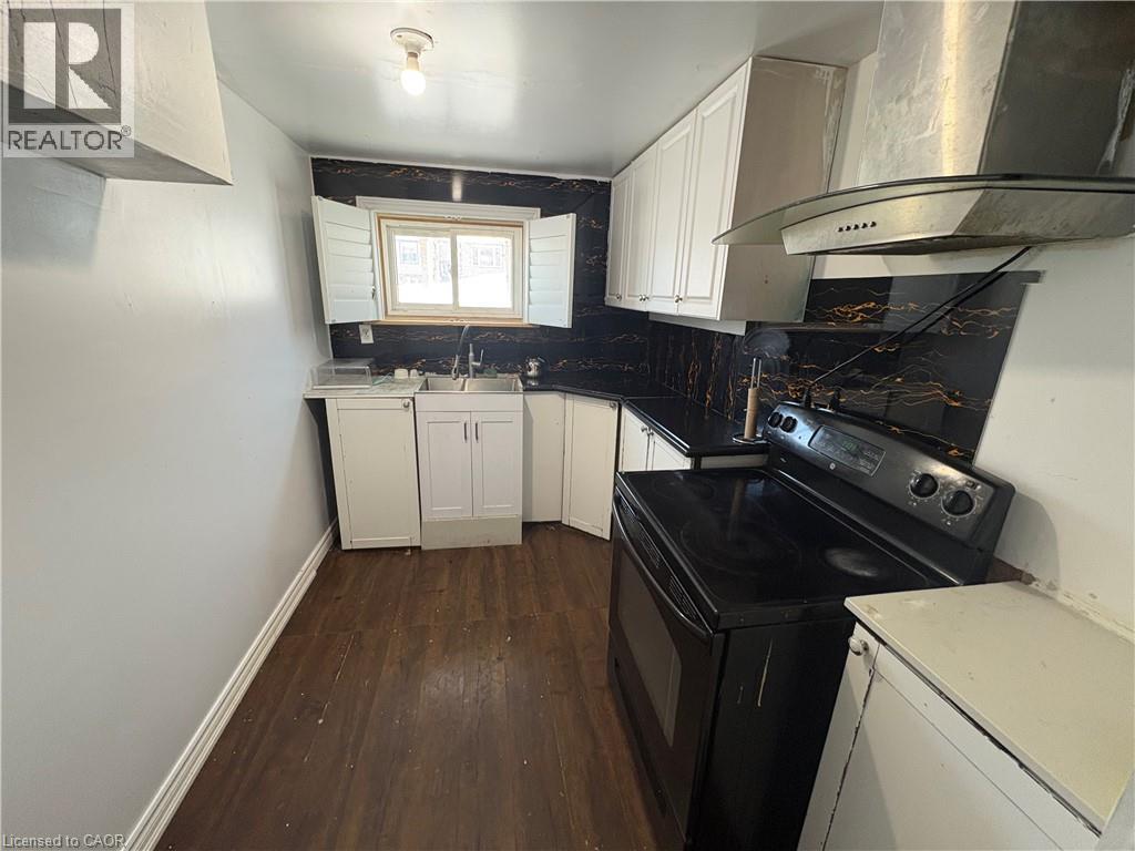 22 Sandsprings Crescent Unit# Bsmt, Kitchener, Ontario  N2E 2C7 - Photo 11 - 40803968